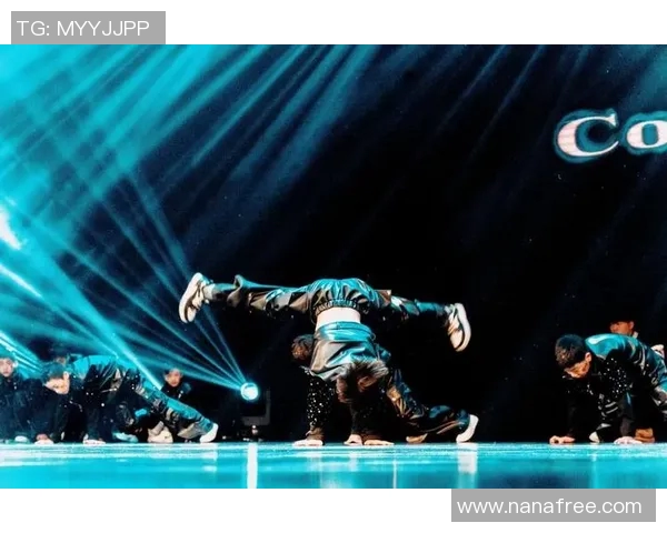 成都街舞队与上海街舞队的精彩对决全景回顾与力量解析 成都街舞队与上海街舞队的精彩对决全景回顾与力量解析